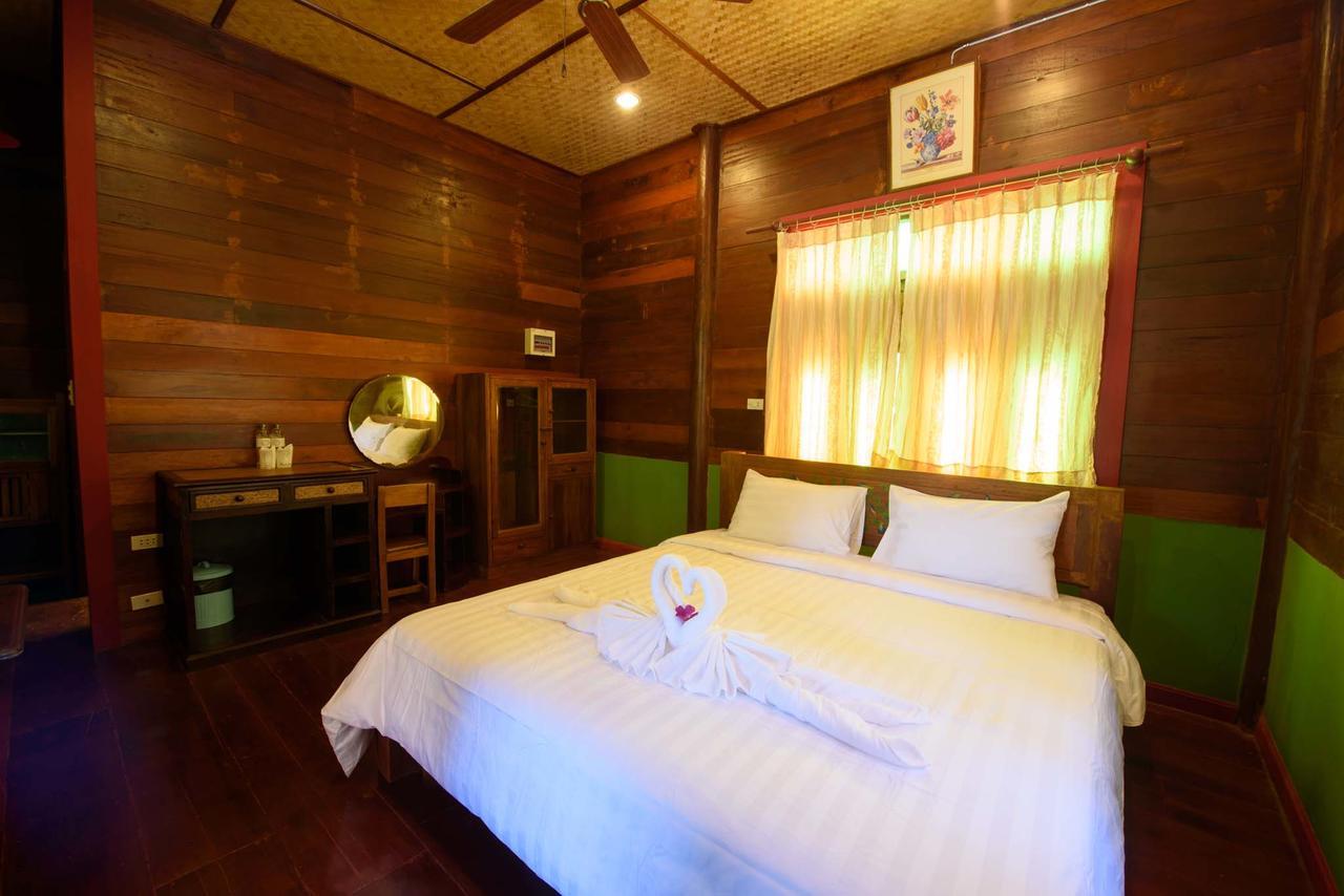 Ruen Khaoyai Hotel Pakchong Exterior photo